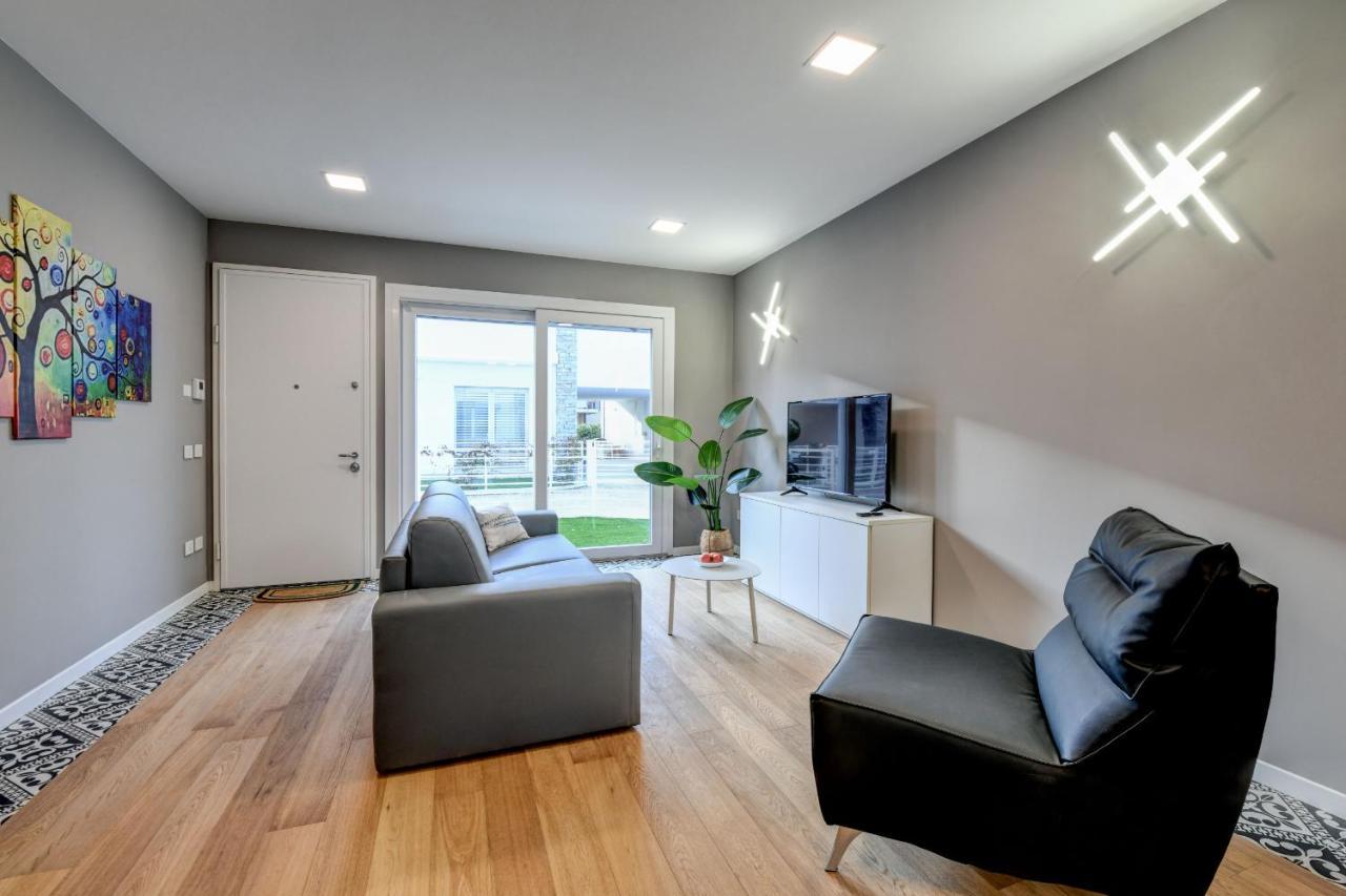 Villette Dolci Luxury Homes 佩斯基耶拉德加达 外观 照片