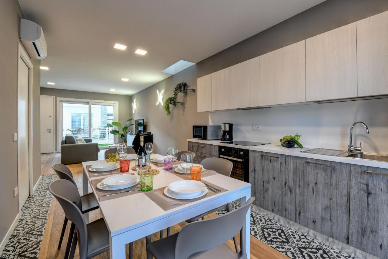 Villette Dolci Luxury Homes 佩斯基耶拉德加达 外观 照片