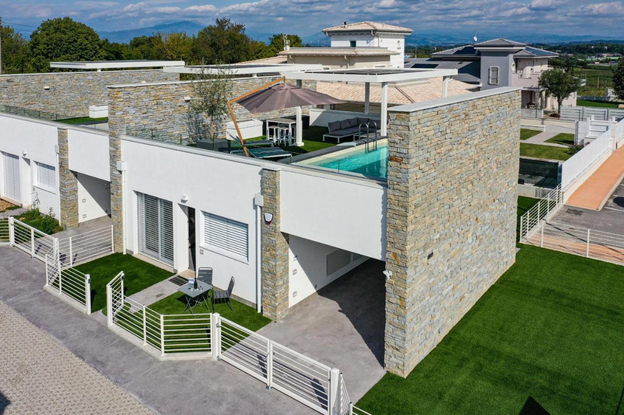 Villette Dolci Luxury Homes 佩斯基耶拉德加达 外观 照片