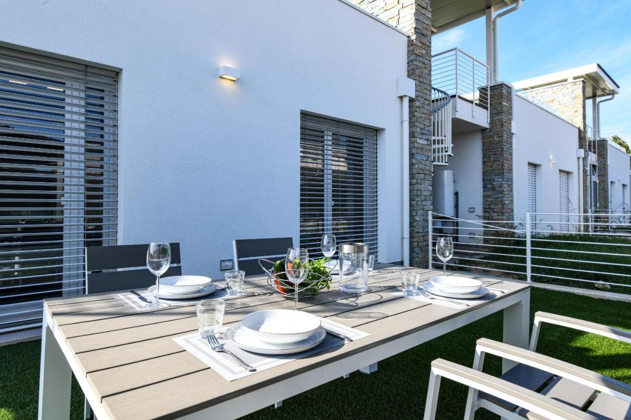 Villette Dolci Luxury Homes 佩斯基耶拉德加达 外观 照片